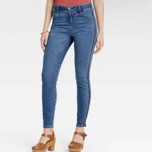 Knox Rose~Geometric Embroidered High Rise Skinny Ankle Denim Jeans